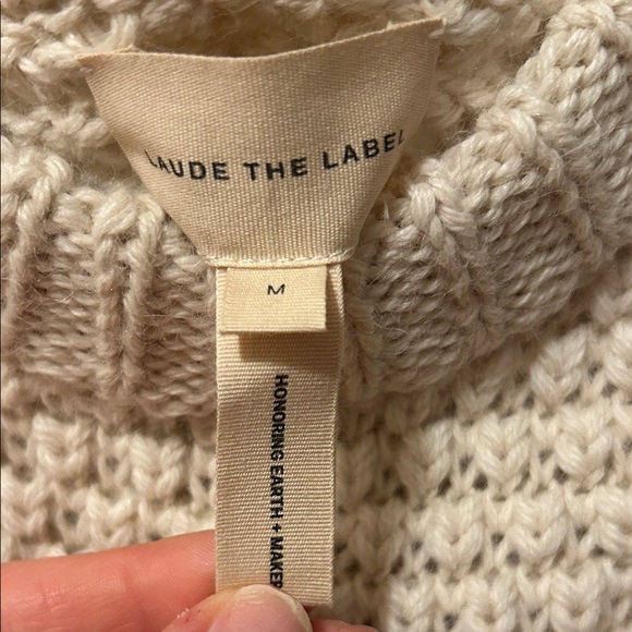 Laude The Label Sweater Vest - Picture 2 of 4